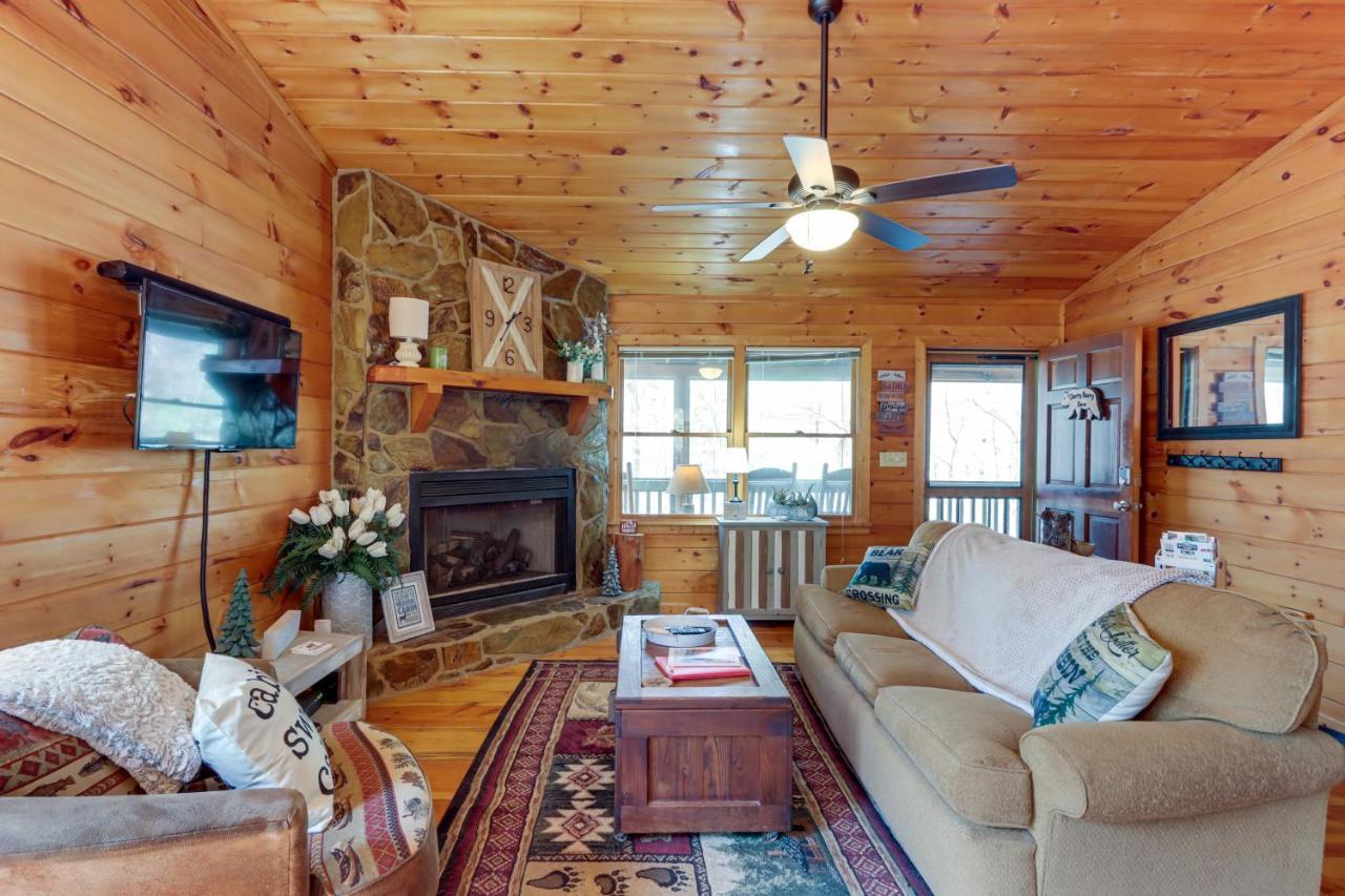 Blue Ridge Cozy Cabin In The Woods With Hot Tub! エクステリア 写真